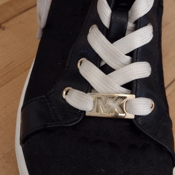 Michael Kors high top sneakers - Picture 4 of 8